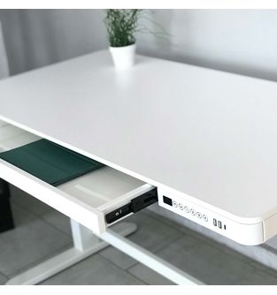 escritorio-skala-regulable-blanco-ambiendado
